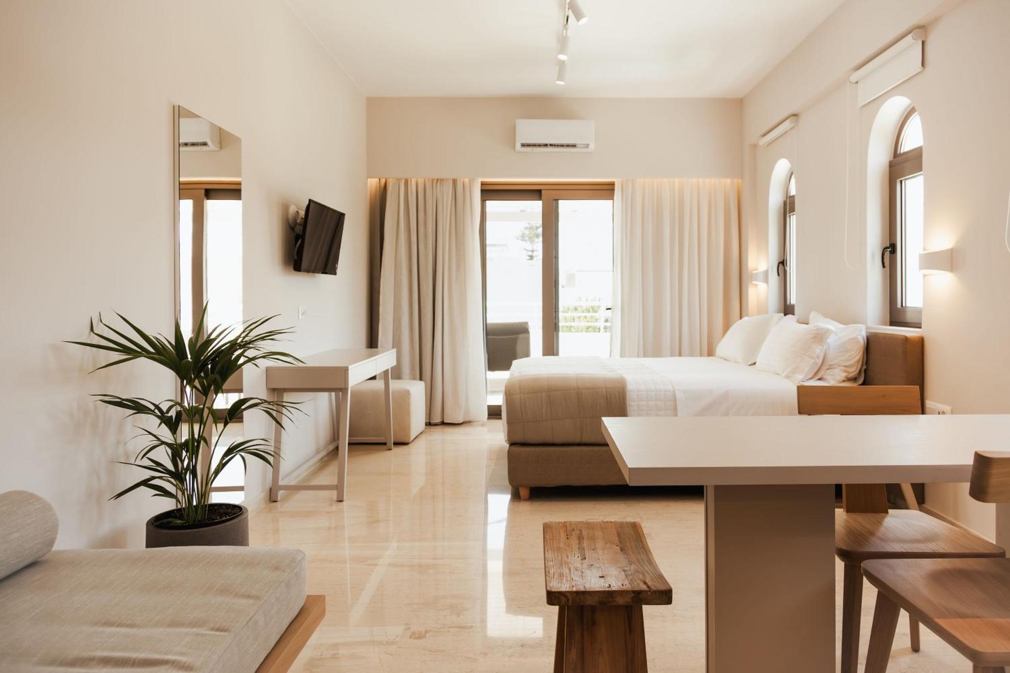 Ariadne Suites Плакіас Екстер'єр фото